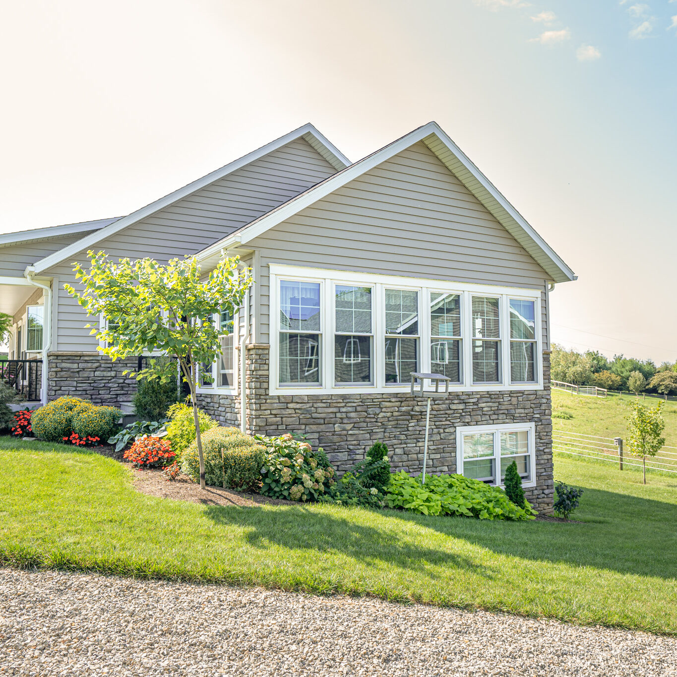 Aspect-Double-Hung-Cottage
